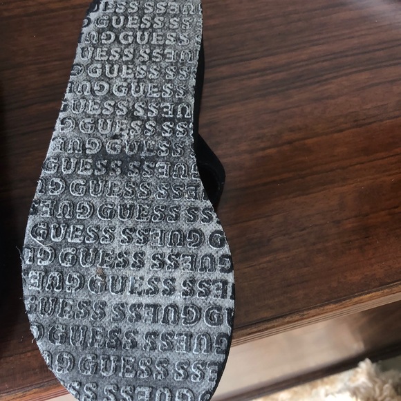 GUESS RUBBER SANDALS BLACK WITH PEARLS/SILVER - Picture 3 of 4